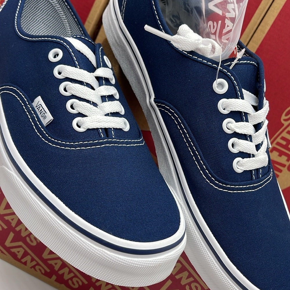 Vans WMNS Authentic (Angstrping) Dress blue/True White 
VN000EE332D
Sneakers - Picture 9 of 16